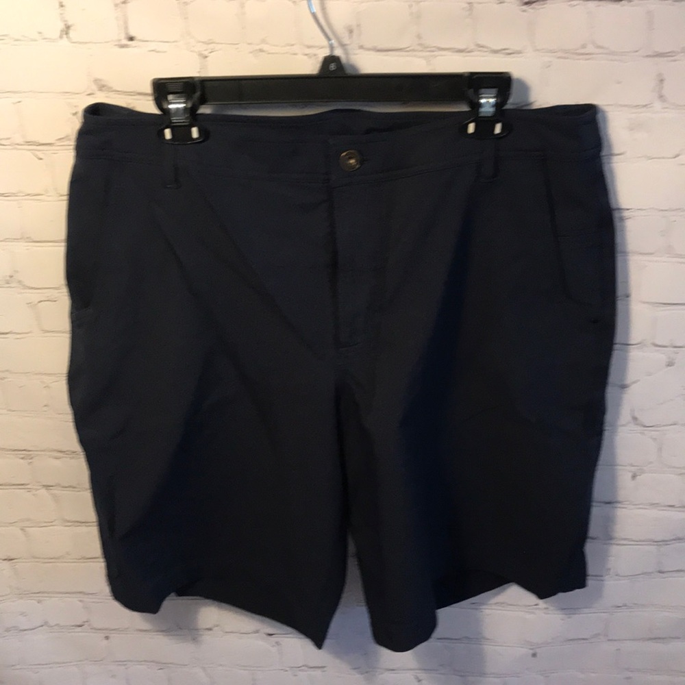 Lululemon shorts 40